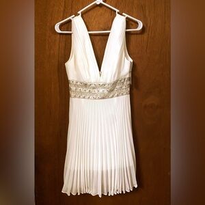 BCBGMaxAzria Off White V-neck Short Dress with Silver Details